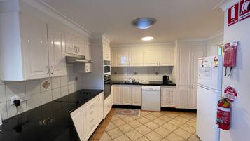 Microwave, dishwasher