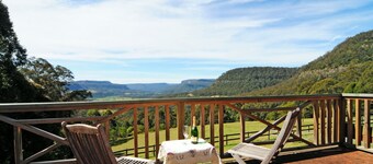 Alcheringa Cottage - Amazing location with views!