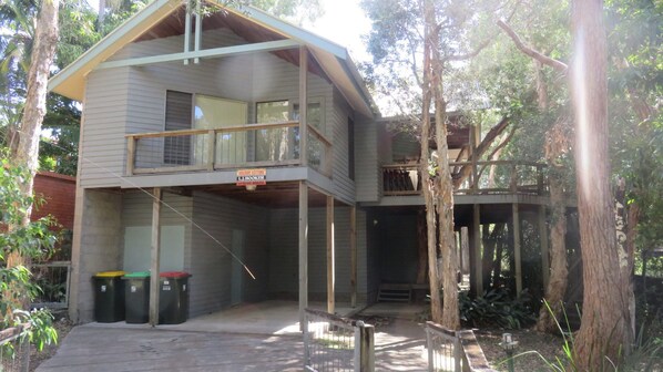 Exterior - TREEHOUSE - ARAKOON LARGE FAMILY HOME (Arakoon)