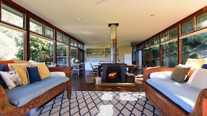 TV, fireplace