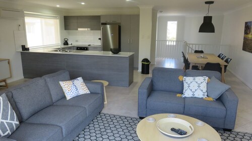 BEACHES UNIT 1- SPACIOUS 4 BEDROOM WITH SWIMMING POOL