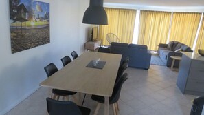 Interior - BEACHES UNIT 1- SPACIOUS 4 BEDROOM WITH SWIMMING POOL (SOUTH WEST ROCKS)