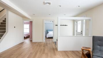 6 chambres, fer et planche à repasser, Wi-Fi, draps fournis