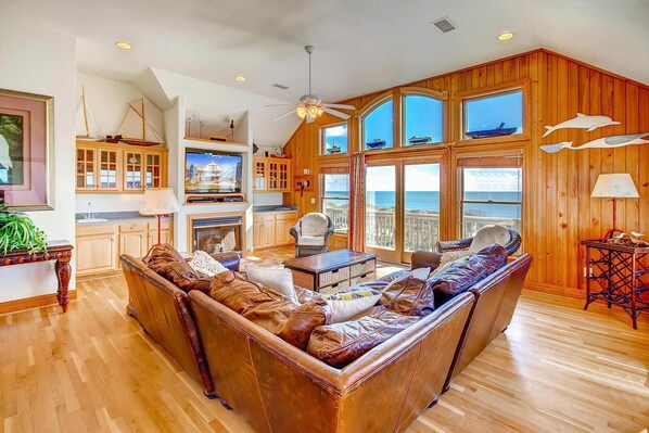 Smart TV, reproductor de DVD, libros, videoteca