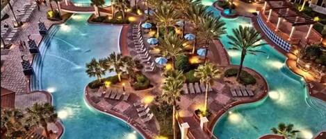 Una piscina techada, una piscina climatizada