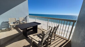 Property grounds - Dog friendly beachfront condo with in/out pools (Gulf Shores)