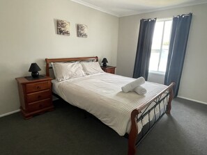 5 bedrooms, iron/ironing board, bed sheets - This large holiday home if fully equipped with everything you will need. (Robe)