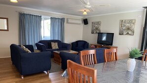 Unclassified image, 3 of 18, button - This large holiday home is fully equipped with everything you will need. (Robe)