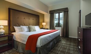 2 bedrooms, in-room safe, iron/ironing board, WiFi