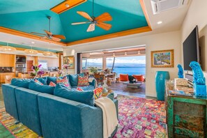 Smart TV, books, streaming services, music library - Oceanfront Luxury Living w/ Private Pool and Spa (kamuela)