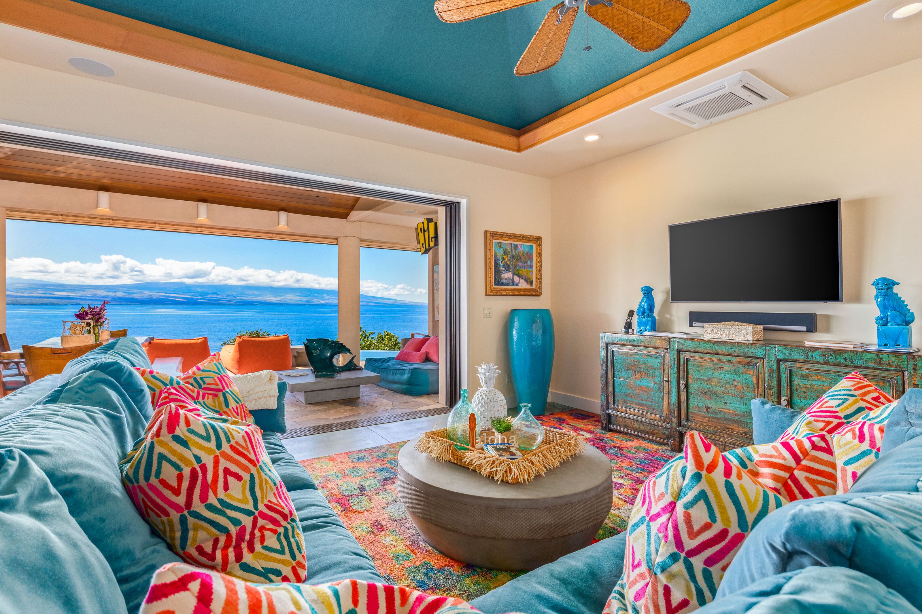 Smart-TV, Bücher, Streaming-Dienste, Musikbibliothek