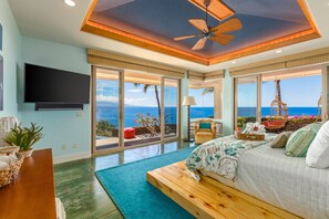 3 bedrooms, in-room safe, iron/ironing board, travel crib - Oceanfront Luxury Living w/ Private Pool and Spa (kamuela)