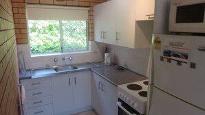 Unclassified image, 5 of 8, button - TRAVELLERS PALMS UNIT 4 - ONE BEDROOM GREAT LOCATION (South West Rocks)
