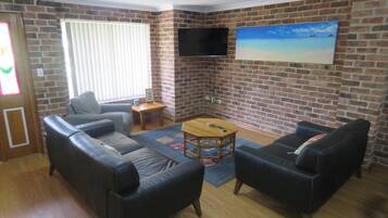 TV, DVD player