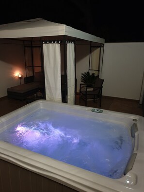 Terrace/patio - "Luz House" charming apartment with Jacuzzi (Luz (Luz de Tavira))