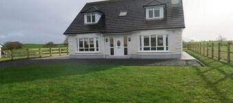 INGLEWOOD - Ballina, Crossmolina Co Mayo Sleeps 8 Sister property to Thistledown