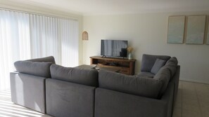 TV, DVD player