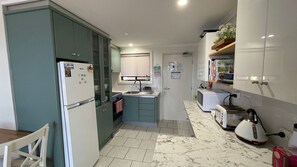 Microwave, oven