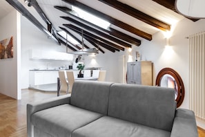 Smart TV - ATTIC FLOOR VENICE APARTMENT (Venezia)