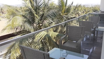 Family Room | Balcony