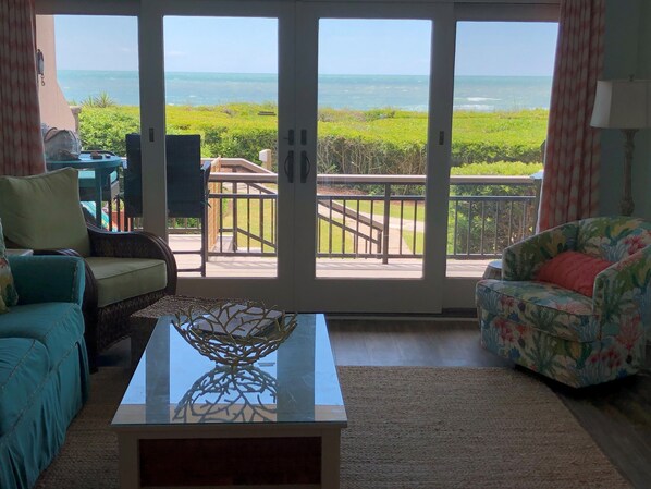 Smart TV, DVD player, books