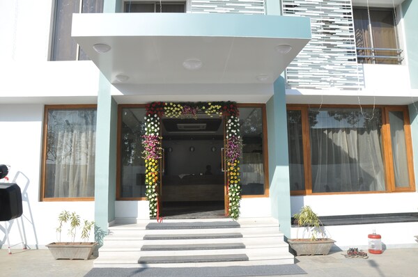 Grand 3d - Bhuj