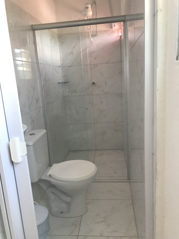 Buồng tắm vòi sen
