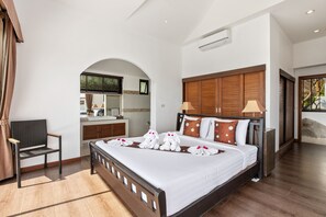 4 bedrooms, in-room safe, free WiFi, bed sheets