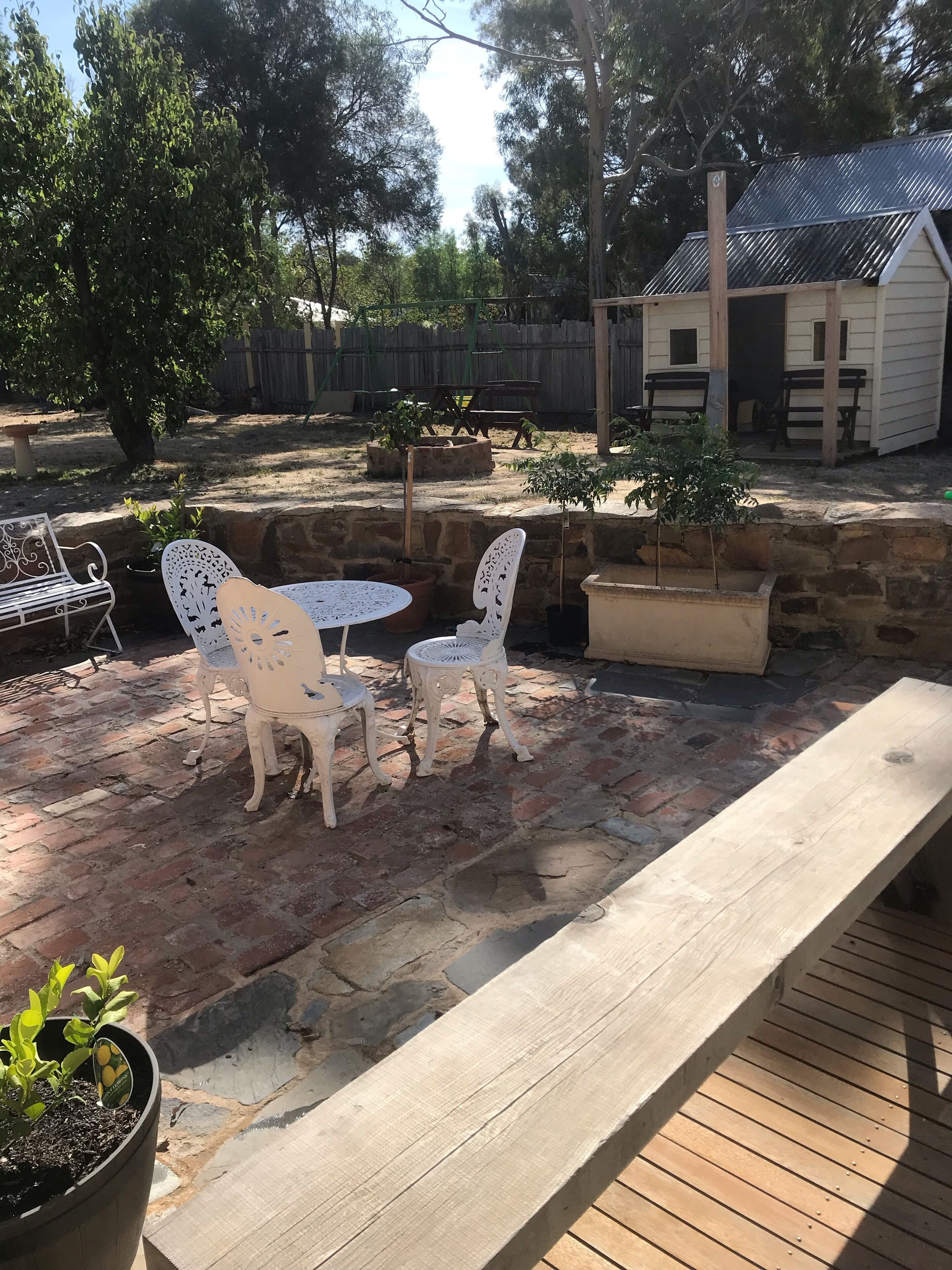 屋外ダイニングエリア