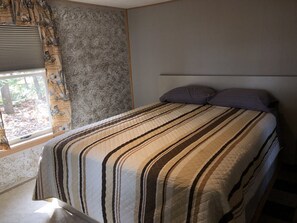 2 bedrooms, bed sheets, wheelchair access