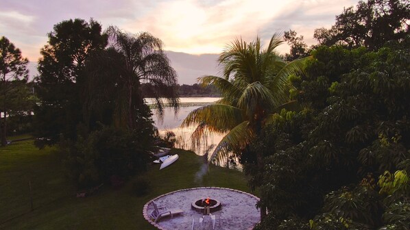 Property grounds - Lake Huntley Oasis: Private Dock - 1/2 Acre - Kayak (Lake Placid)