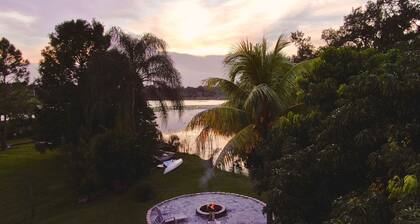 Lake Huntley Oasis: Private Dock - 1/2 Acre - Kayak