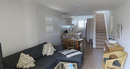 CHELSEA COURT UNIT 1 - CLOSE TO GOLF COURSE