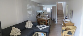 CHELSEA COURT UNIT 1 - CLOSE TO GOLF COURSE