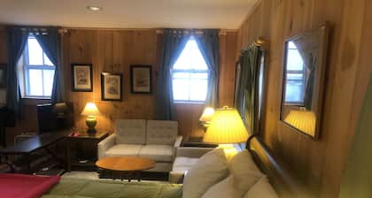Apt 1 Studio apartments in downtown Stonington
