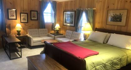 Apt 1 Studio apartments in downtown Stonington
