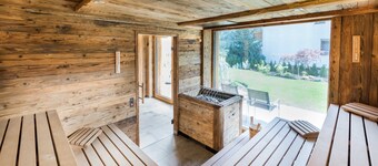 Type 5 - 2 bedrooms 1 bunk bed & 1 double bed, 4-6 pax - Pepi's Suites