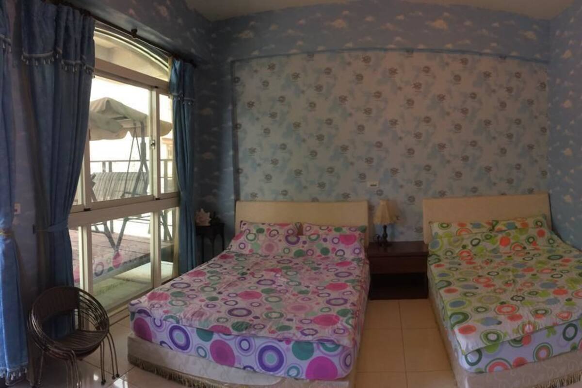 Standard Quadruple Room | Desk, blackout drapes, free WiFi, bed sheets