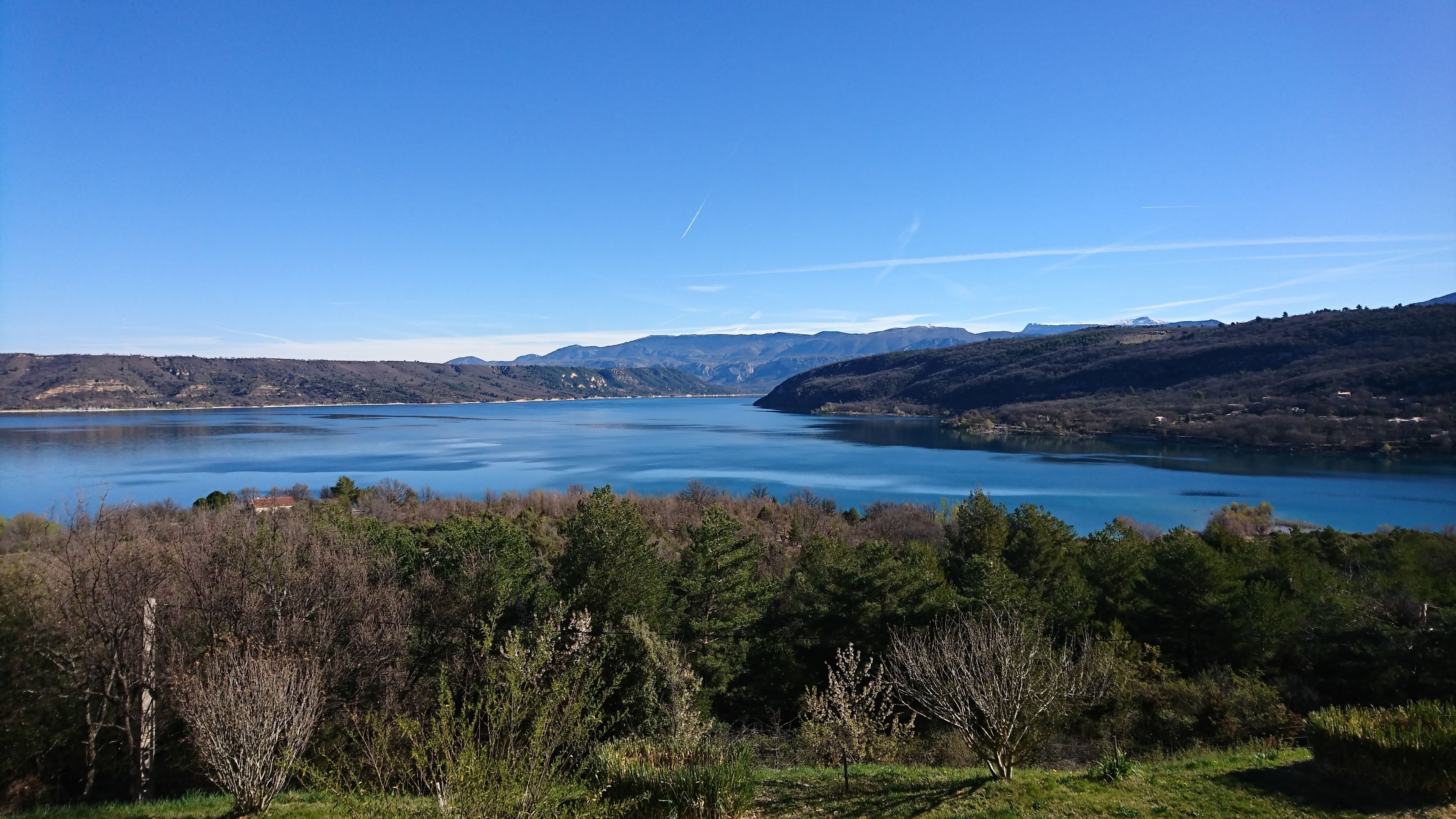 comfort room, lake view | view from room