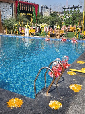 Pool - Lavanya Motel (New Delhi)