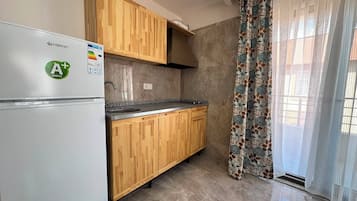 Basic-studiolejlighed - byudsigt | 1 soveværelse, premium-sengetøj, skrivebord