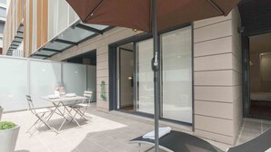 Outdoor dining - Las Vegas | The Rentals Collection (San Sebastián/Donostia)