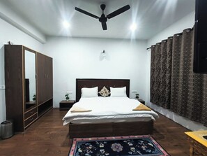 4 bedrooms, desk, free WiFi - Leh Stumpa (Leh)