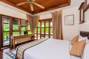 3 bedrooms, in-room safe, desk, iron/ironing board