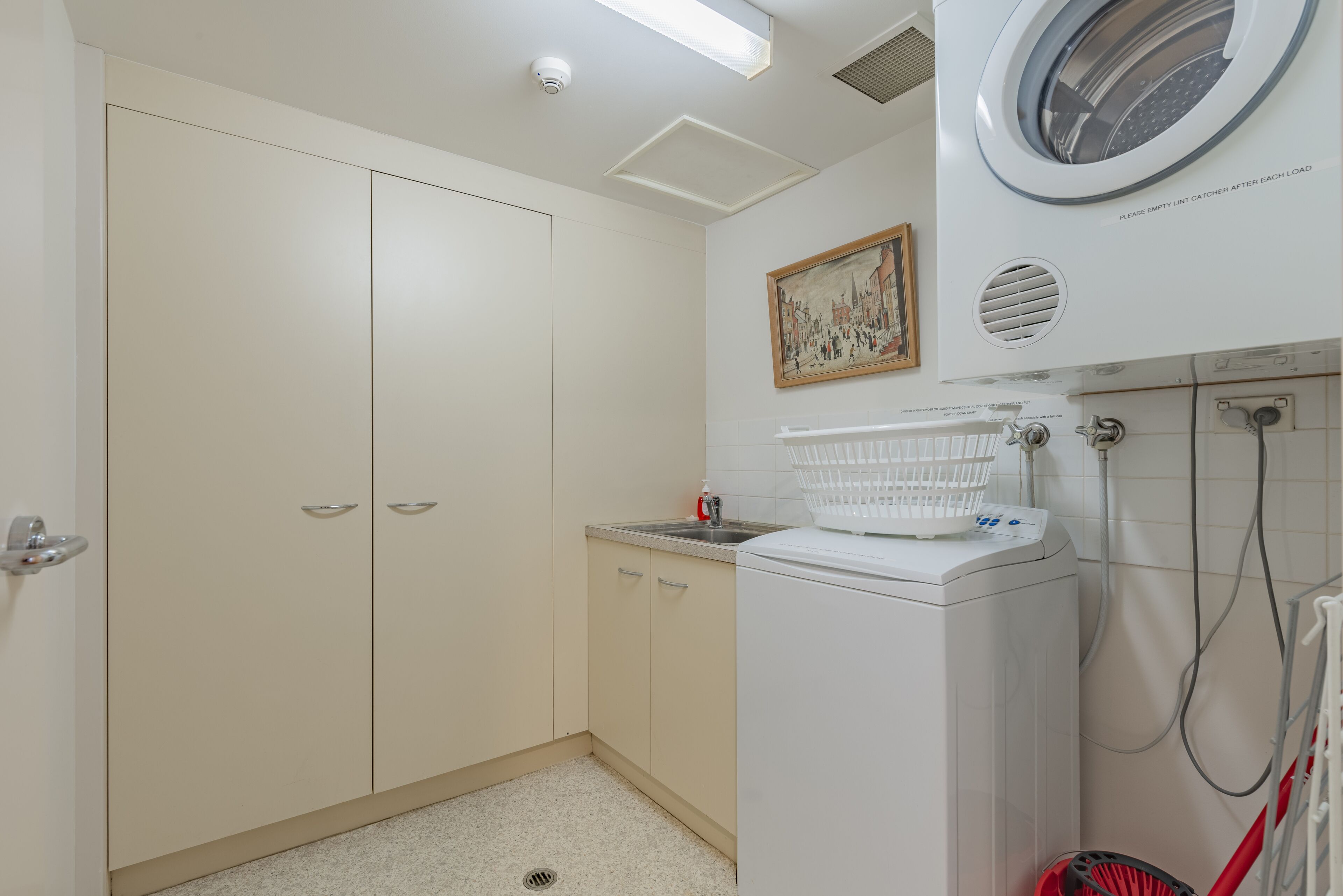 Spacious Salamanca apartment  — image 2