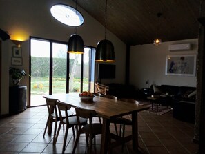 Dining - Delightful villa, private pool, 20 mins Seville, 10 mins airport, semi-rural (Carmona (Sevilla))