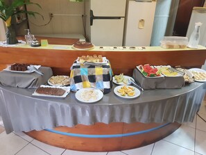 Free daily buffet breakfast