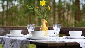 Outdoor dining