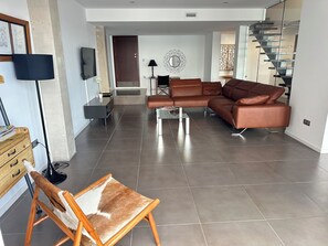 TV - Agi Joan Margarit 84B Casa for rent in Roses Girona. (Rosas / Roses)