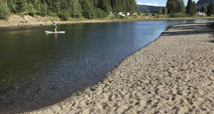 Kaunis 1800-luvun maalaistalo